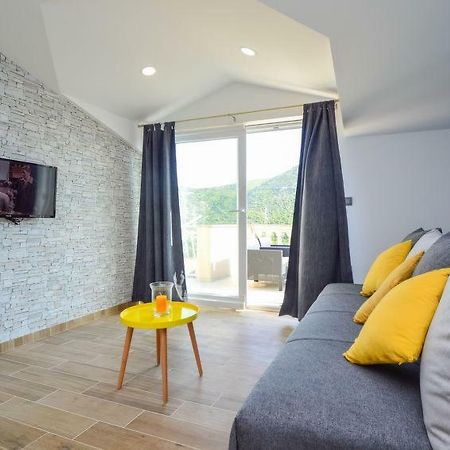 Apartment Ivana I Martina Grebastica Luaran gambar