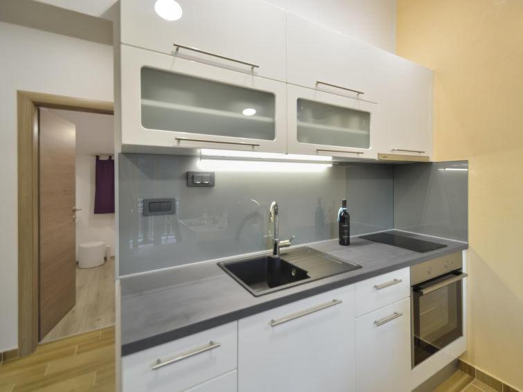 Apartment Ivana I Martina Grebastica Luaran gambar